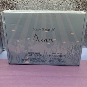 Body & Earth Spa Gift Bath and Body Set, Ocean Scented Spa Box for Her